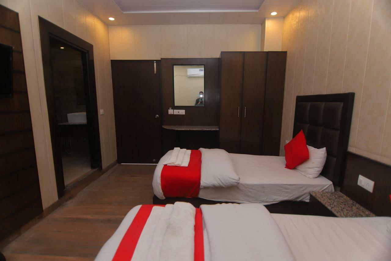 Hotel Sk International Rishīkesh Buitenkant foto